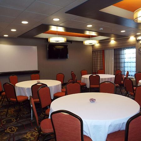 Hampton Inn Clinton Exterior photo