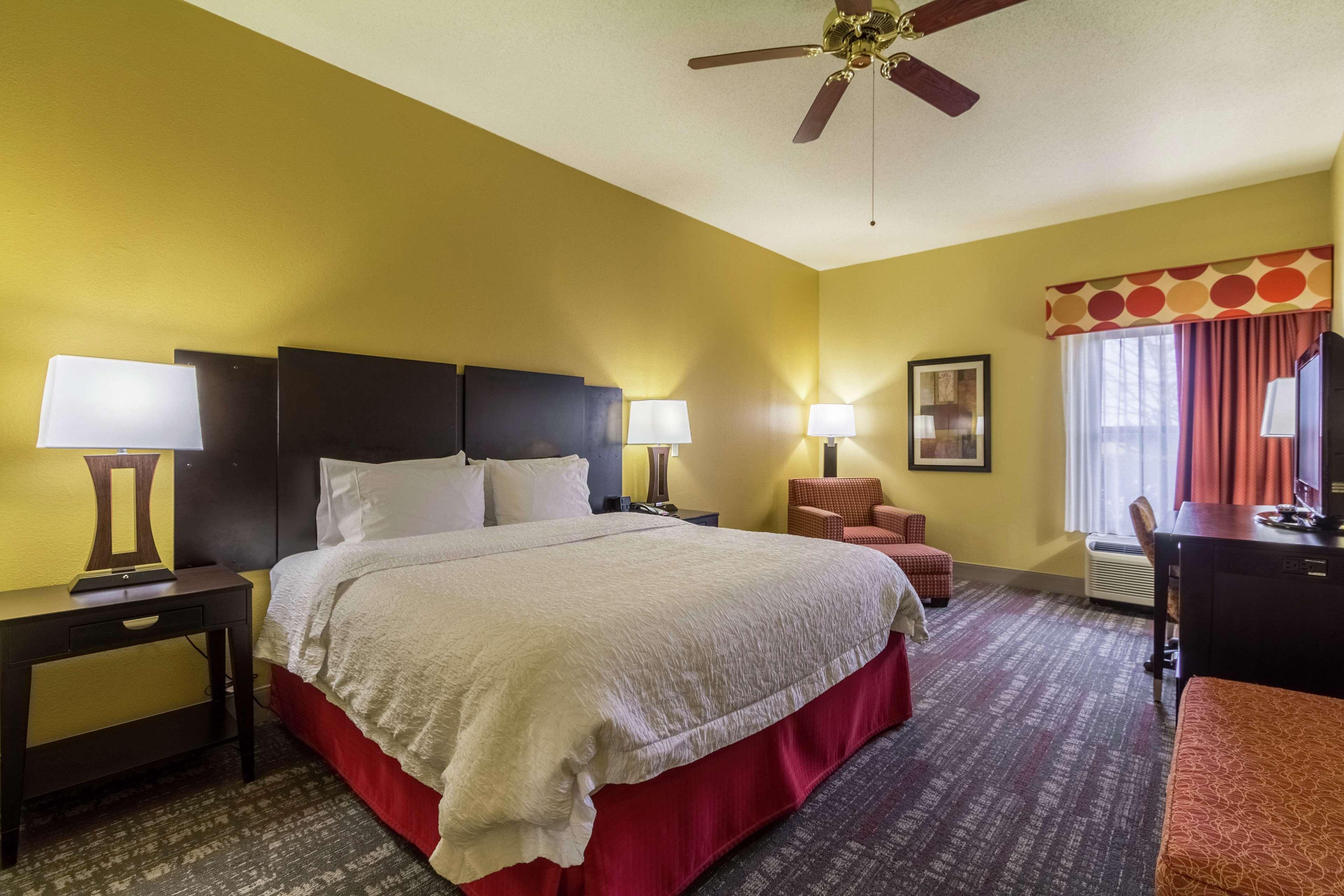 Hampton Inn Clinton Exterior photo