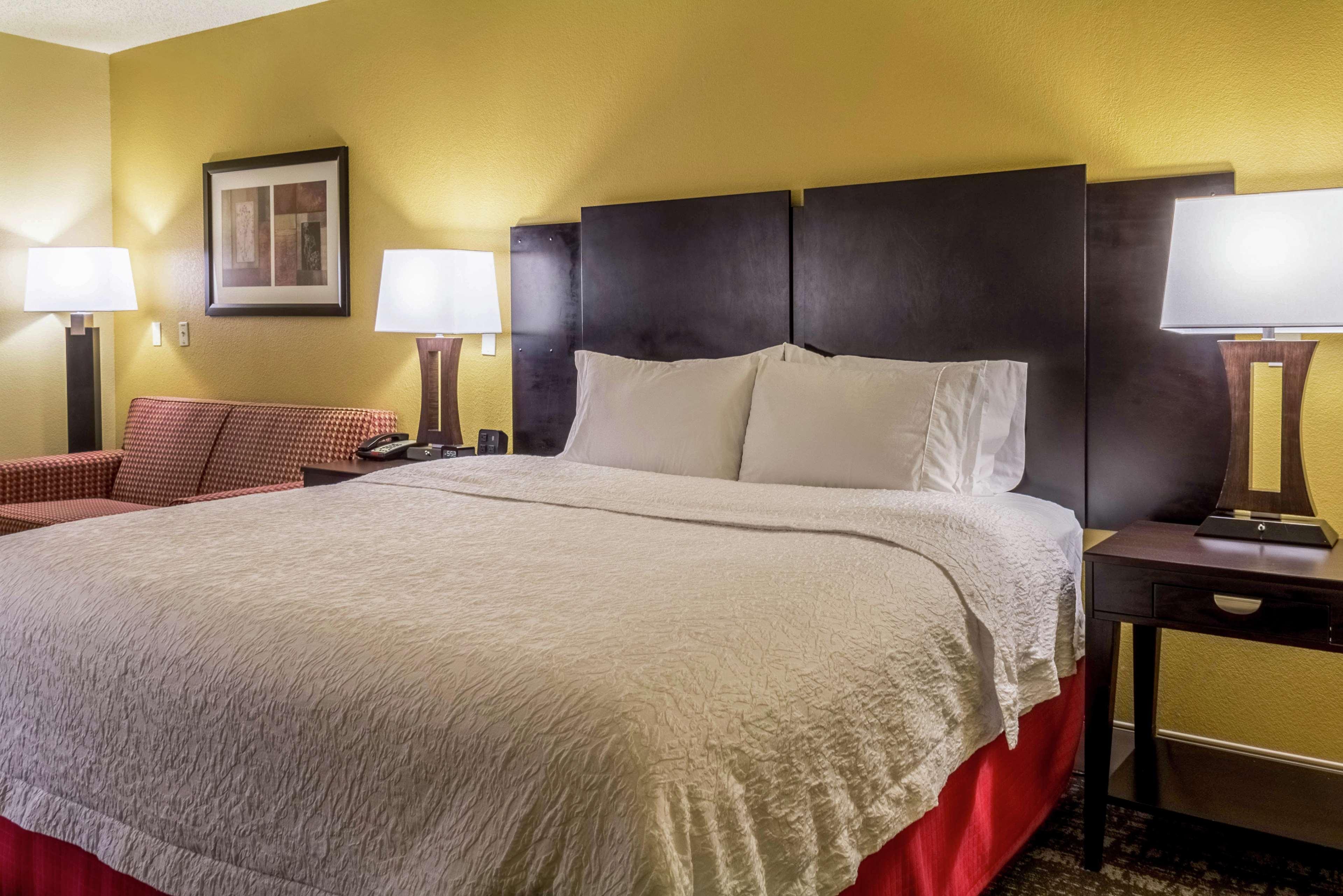 Hampton Inn Clinton Exterior photo