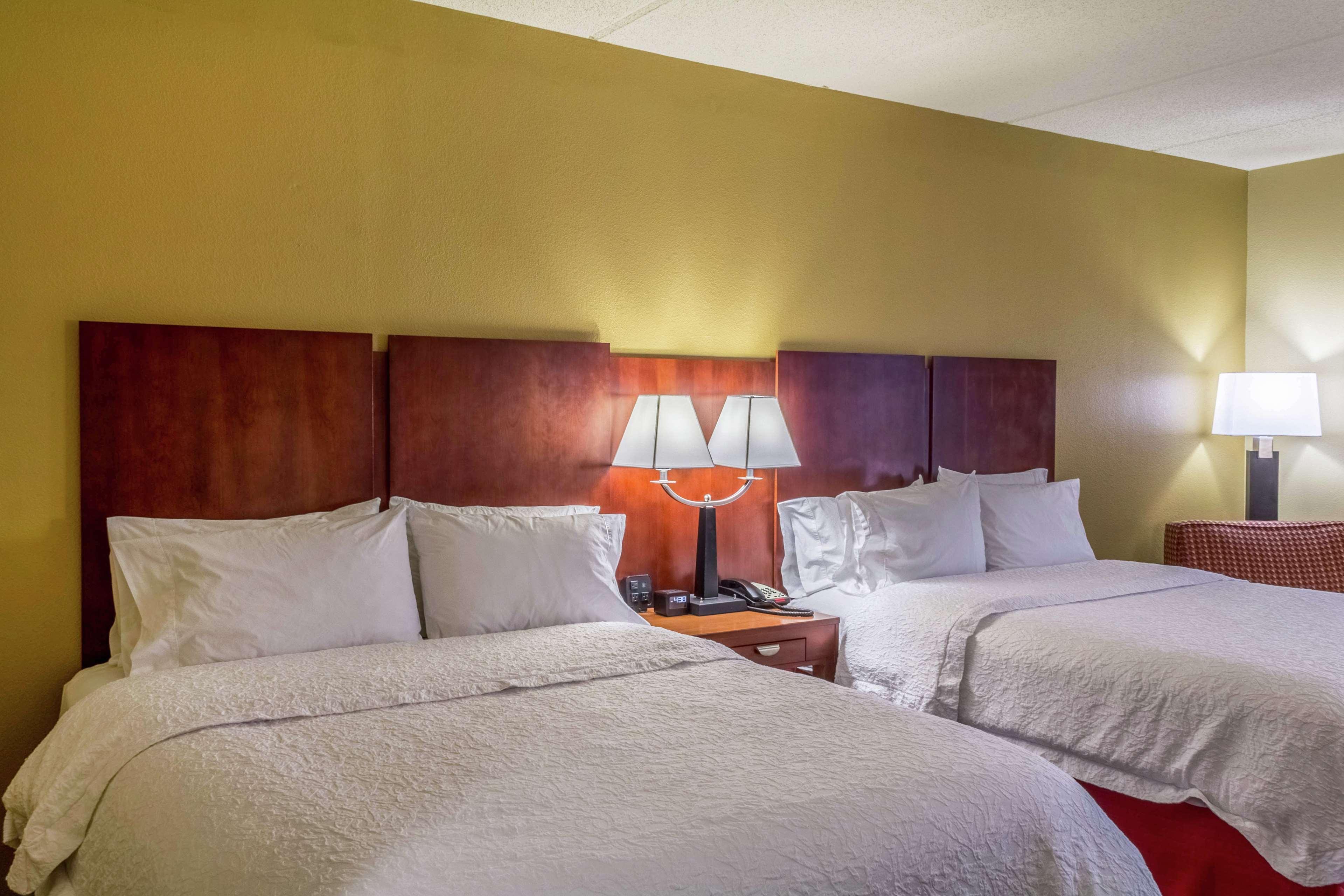 Hampton Inn Clinton Exterior photo