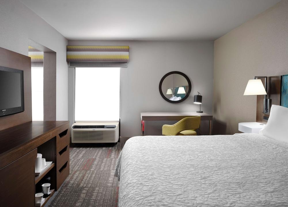 Hampton Inn Clinton Exterior photo
