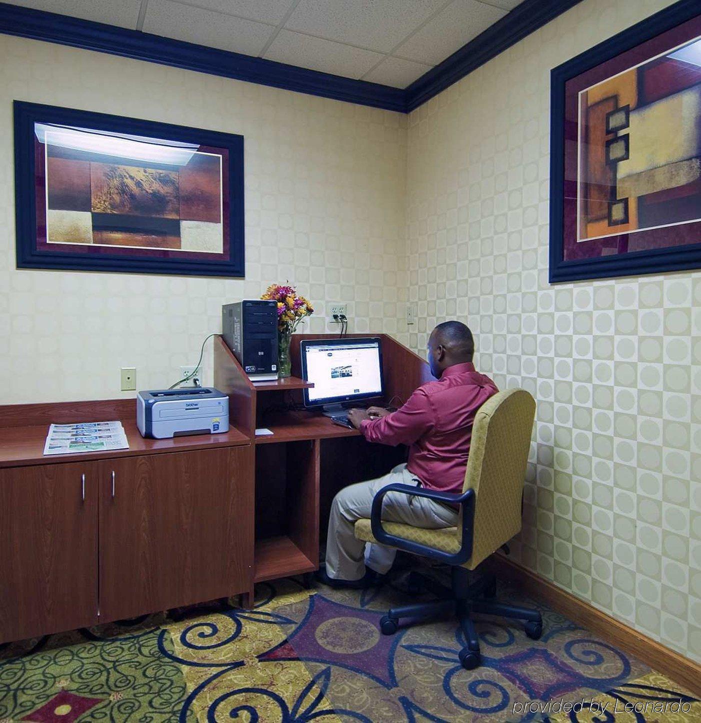 Hampton Inn Clinton Facilities photo