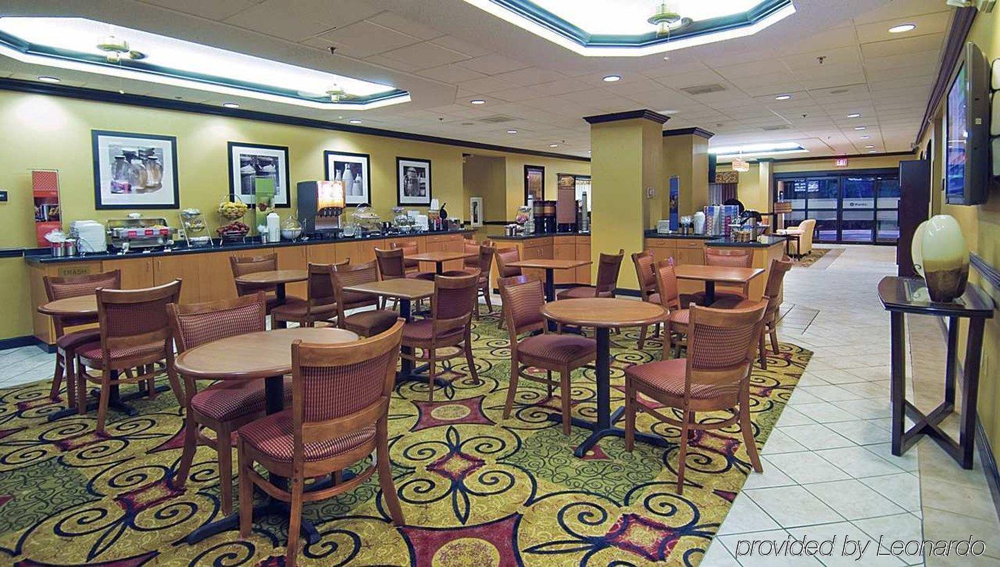 Hampton Inn Clinton Exterior photo